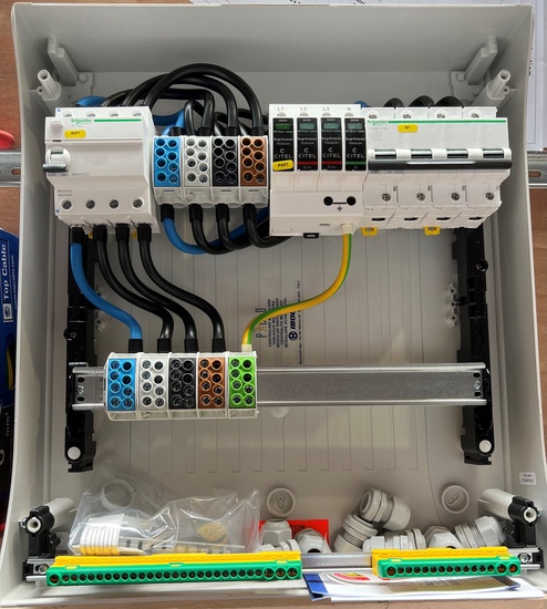 MADEnR - Coffret de protection AC pour un onduleur de 50kW triphasé (C80)